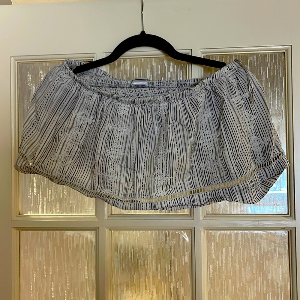 Cropped tube top